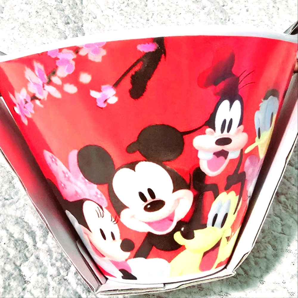 NEW! Disney Mickey & Friends Ramen Bowl & Chopsticks 454 g